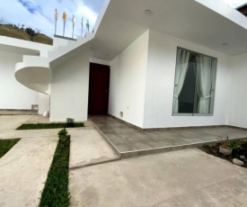 WHITE HOUSE PALMIRA - LEIMEBAMBA, AMAZONAS